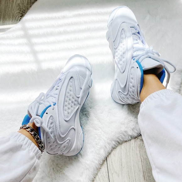 Nike air jordan sneakers - Picture 3 of 5